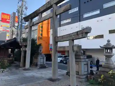 三輪神社の鳥居