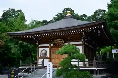 寺岡山元三大師の本殿・本堂