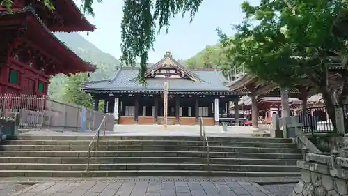 久遠寺の本殿