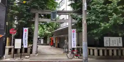 銀杏岡八幡神社の鳥居