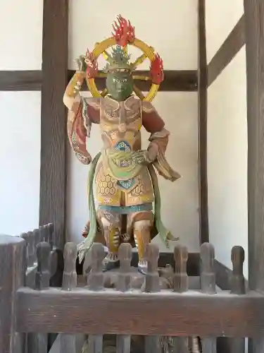 叡福寺の{uncategorized: "未分類", other: "その他", undefined: "問題あり", building: "その他建物", grave: "お墓", sacred_gate: "鳥居", guardian: "狛犬", statue: "像", buddha: "仏像", history: "歴史", nature: "自然", garden: "庭園", animal: "動物", pagoda: "塔", temizu: "手水舎", mountain_gate: "山門・神門", sanctuary: "本殿・本堂", subordinate: "末社・摂社", art: "芸術", scenery: "景色", jizo: "地蔵", ema: "絵馬", goshuin: "御朱印", omikuji: "おみくじ", items: "授与品その他", amulet: "お守り", goshuincho: "御朱印帳", eats: "食事", festival: "お祭り", votive_dance: "神楽", shichigosan: "七五三参", wedding: "結婚式", experience: "体験その他", initially: "初詣", around: "周辺", anti_infection: "感染症対策"}