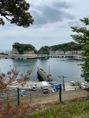 平潟八幡神社の{uncategorized: "未分類", other: "その他", undefined: "問題あり", building: "その他建物", grave: "お墓", sacred_gate: "鳥居", guardian: "狛犬", statue: "像", buddha: "仏像", history: "歴史", nature: "自然", garden: "庭園", animal: "動物", pagoda: "塔", temizu: "手水舎", mountain_gate: "山門・神門", sanctuary: "本殿・本堂", subordinate: "末社・摂社", art: "芸術", scenery: "景色", jizo: "地蔵", ema: "絵馬", goshuin: "御朱印", omikuji: "おみくじ", items: "授与品その他", amulet: "お守り", goshuincho: "御朱印帳", eats: "食事", festival: "お祭り", votive_dance: "神楽", shichigosan: "七五三参", wedding: "結婚式", experience: "体験その他", initially: "初詣", around: "周辺", anti_infection: "感染症対策"}