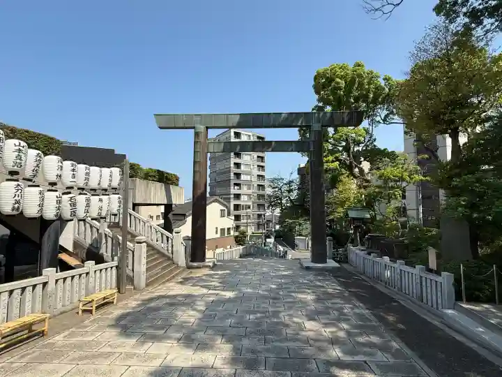 伊勢山皇大神宮の{uncategorized: "未分類", other: "その他", undefined: "問題あり", building: "その他建物", grave: "お墓", sacred_gate: "鳥居", guardian: "狛犬", statue: "像", buddha: "仏像", history: "歴史", nature: "自然", garden: "庭園", animal: "動物", pagoda: "塔", temizu: "手水舎", mountain_gate: "山門・神門", sanctuary: "本殿・本堂", subordinate: "末社・摂社", art: "芸術", scenery: "景色", jizo: "地蔵", ema: "絵馬", goshuin: "御朱印", omikuji: "おみくじ", items: "授与品その他", amulet: "お守り", goshuincho: "御朱印帳", eats: "食事", festival: "お祭り", votive_dance: "神楽", shichigosan: "七五三参", wedding: "結婚式", experience: "体験その他", initially: "初詣", around: "周辺", anti_infection: "感染症対策"}