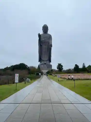 東本願寺本廟 牛久浄苑（牛久大仏）(茨城県)
