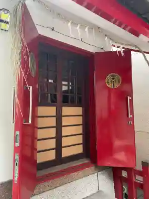 首尾稲荷大明神の{uncategorized: "未分類", other: "その他", undefined: "問題あり", building: "その他建物", grave: "お墓", sacred_gate: "鳥居", guardian: "狛犬", statue: "像", buddha: "仏像", history: "歴史", nature: "自然", garden: "庭園", animal: "動物", pagoda: "塔", temizu: "手水舎", mountain_gate: "山門・神門", sanctuary: "本殿・本堂", subordinate: "末社・摂社", art: "芸術", scenery: "景色", jizo: "地蔵", ema: "絵馬", goshuin: "御朱印", omikuji: "おみくじ", items: "授与品その他", amulet: "お守り", goshuincho: "御朱印帳", eats: "食事", festival: "お祭り", votive_dance: "神楽", shichigosan: "七五三参", wedding: "結婚式", experience: "体験その他", initially: "初詣", around: "周辺", anti_infection: "感染症対策"}