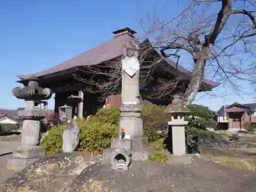 龍石寺の本殿