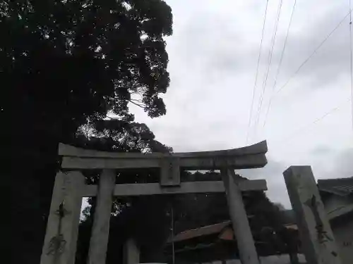 荘八幡神社の鳥居