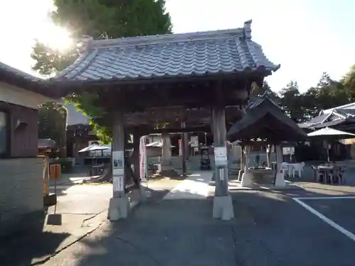 明言寺（石打こぶ観音）の山門