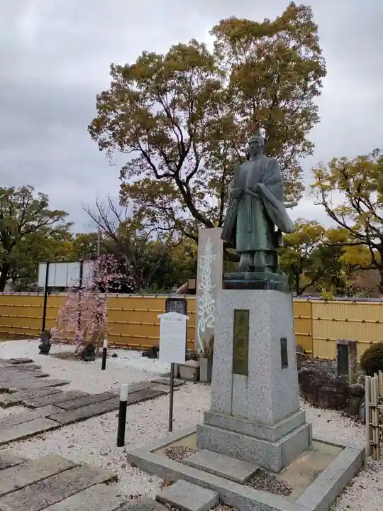 太閤山常泉寺の像