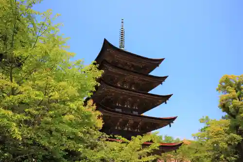 瑠璃光寺の塔