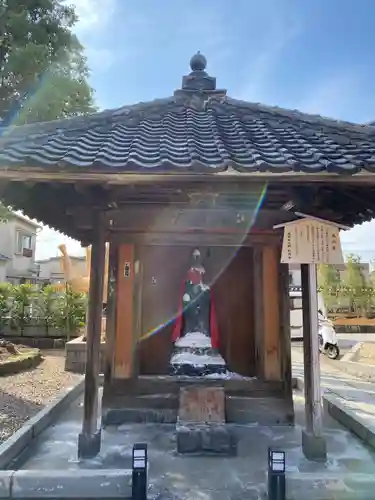 西新井大師総持寺の地蔵