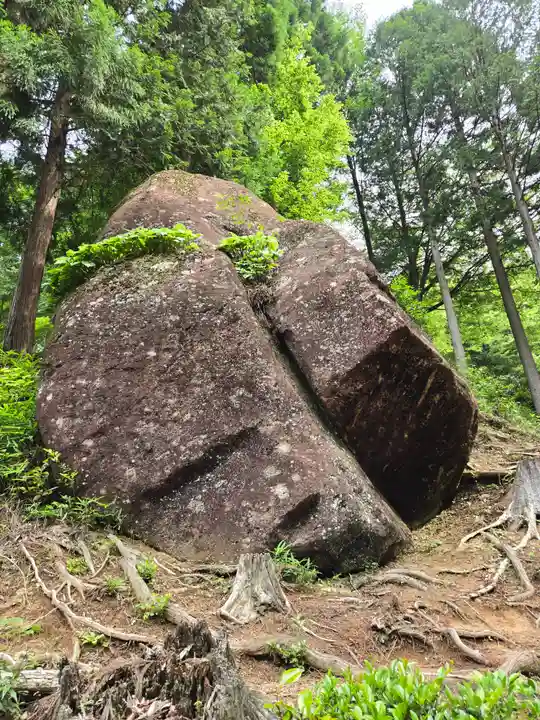 岩屋神社(妙見神社 祖師野八幡宮摂社)(岐阜県)