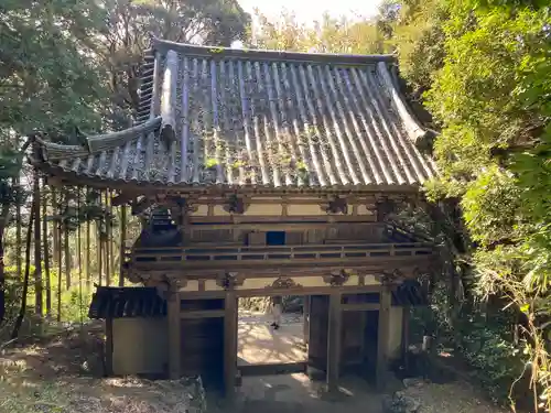 総見寺の山門