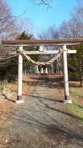 旧信濃神社の鳥居