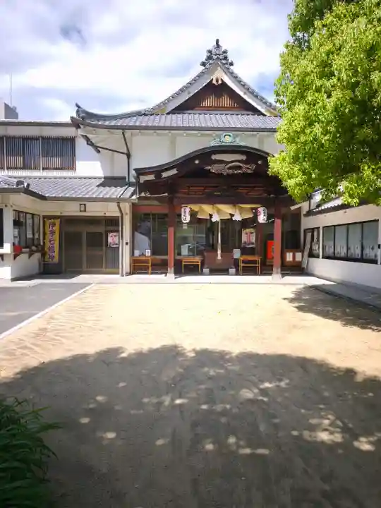 出雲大社松山分祠の{uncategorized: "未分類", other: "その他", undefined: "問題あり", building: "その他建物", grave: "お墓", sacred_gate: "鳥居", guardian: "狛犬", statue: "像", buddha: "仏像", history: "歴史", nature: "自然", garden: "庭園", animal: "動物", pagoda: "塔", temizu: "手水舎", mountain_gate: "山門・神門", sanctuary: "本殿・本堂", subordinate: "末社・摂社", art: "芸術", scenery: "景色", jizo: "地蔵", ema: "絵馬", goshuin: "御朱印", omikuji: "おみくじ", items: "授与品その他", amulet: "お守り", goshuincho: "御朱印帳", eats: "食事", festival: "お祭り", votive_dance: "神楽", shichigosan: "七五三参", wedding: "結婚式", experience: "体験その他", initially: "初詣", around: "周辺", anti_infection: "感染症対策"}