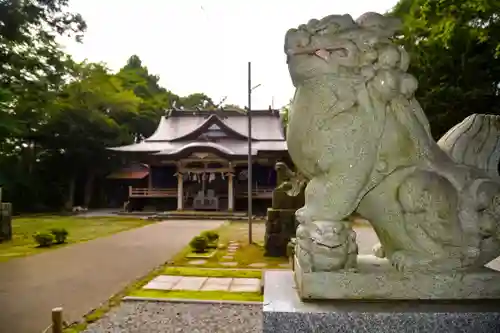 尻岸内八幡神社の狛犬