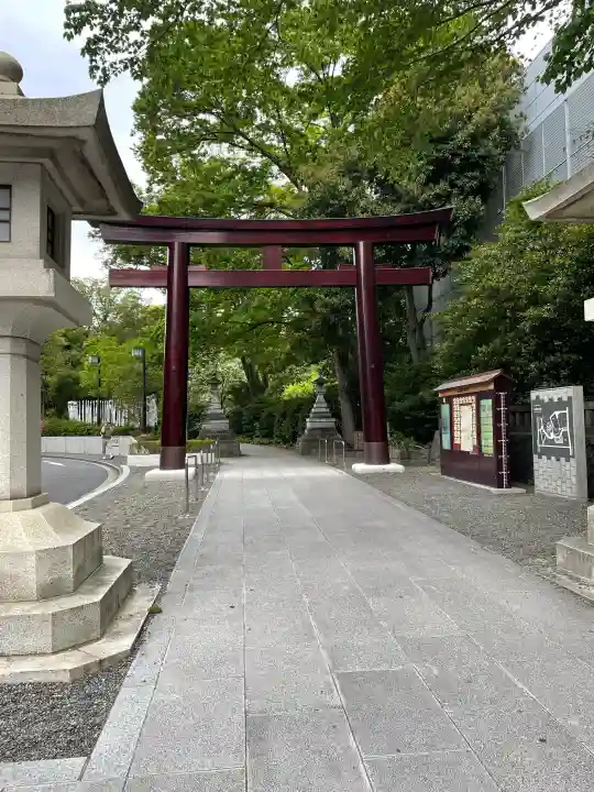 東郷神社の{uncategorized: "未分類", other: "その他", undefined: "問題あり", building: "その他建物", grave: "お墓", sacred_gate: "鳥居", guardian: "狛犬", statue: "像", buddha: "仏像", history: "歴史", nature: "自然", garden: "庭園", animal: "動物", pagoda: "塔", temizu: "手水舎", mountain_gate: "山門・神門", sanctuary: "本殿・本堂", subordinate: "末社・摂社", art: "芸術", scenery: "景色", jizo: "地蔵", ema: "絵馬", goshuin: "御朱印", omikuji: "おみくじ", items: "授与品その他", amulet: "お守り", goshuincho: "御朱印帳", eats: "食事", festival: "お祭り", votive_dance: "神楽", shichigosan: "七五三参", wedding: "結婚式", experience: "体験その他", initially: "初詣", around: "周辺", anti_infection: "感染症対策"}