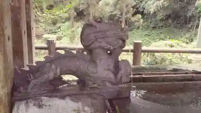 草部吉見神社の手水舎