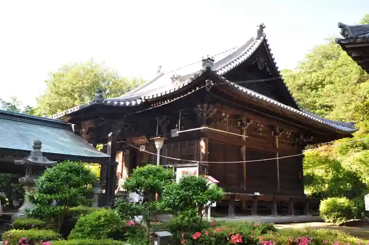 白峯寺の本殿・本堂