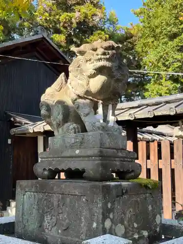 伊豆神社の狛犬