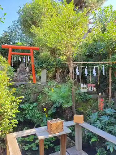 横浜御嶽神社の鳥居