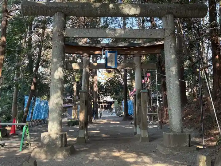 腰掛神社の{uncategorized: "未分類", other: "その他", undefined: "問題あり", building: "その他建物", grave: "お墓", sacred_gate: "鳥居", guardian: "狛犬", statue: "像", buddha: "仏像", history: "歴史", nature: "自然", garden: "庭園", animal: "動物", pagoda: "塔", temizu: "手水舎", mountain_gate: "山門・神門", sanctuary: "本殿・本堂", subordinate: "末社・摂社", art: "芸術", scenery: "景色", jizo: "地蔵", ema: "絵馬", goshuin: "御朱印", omikuji: "おみくじ", items: "授与品その他", amulet: "お守り", goshuincho: "御朱印帳", eats: "食事", festival: "お祭り", votive_dance: "神楽", shichigosan: "七五三参", wedding: "結婚式", experience: "体験その他", initially: "初詣", around: "周辺", anti_infection: "感染症対策"}