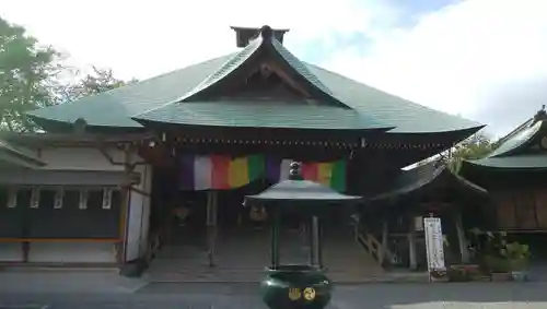 弘明寺の本殿・本堂