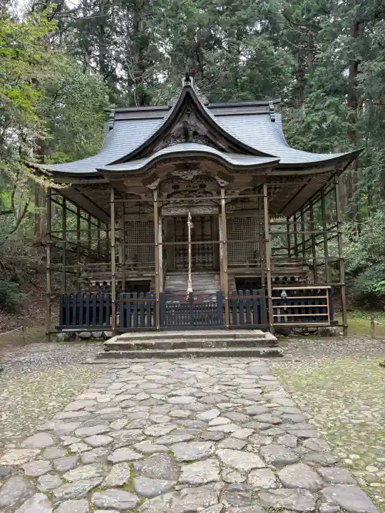 平泉寺白山神社の{uncategorized: "未分類", other: "その他", undefined: "問題あり", building: "その他建物", grave: "お墓", sacred_gate: "鳥居", guardian: "狛犬", statue: "像", buddha: "仏像", history: "歴史", nature: "自然", garden: "庭園", animal: "動物", pagoda: "塔", temizu: "手水舎", mountain_gate: "山門・神門", sanctuary: "本殿・本堂", subordinate: "末社・摂社", art: "芸術", scenery: "景色", jizo: "地蔵", ema: "絵馬", goshuin: "御朱印", omikuji: "おみくじ", items: "授与品その他", amulet: "お守り", goshuincho: "御朱印帳", eats: "食事", festival: "お祭り", votive_dance: "神楽", shichigosan: "七五三参", wedding: "結婚式", experience: "体験その他", initially: "初詣", around: "周辺", anti_infection: "感染症対策"}