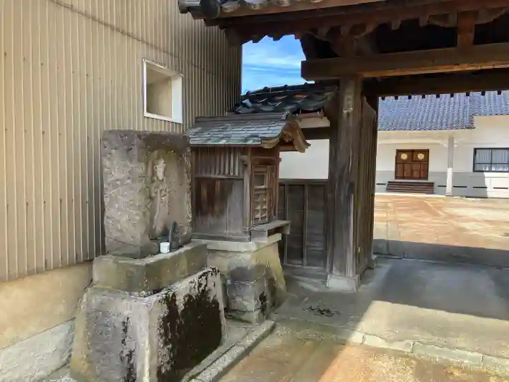 極楽寺(富山県)