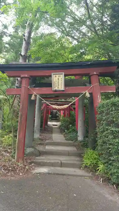 栗川稲荷神社の鳥居