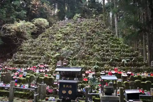 高野山金剛峯寺奥の院(和歌山県)