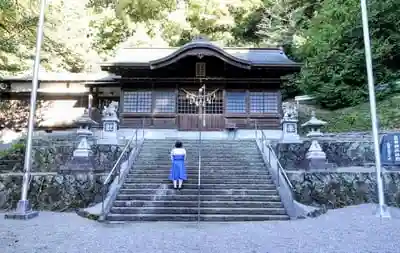 岩田神社の本殿