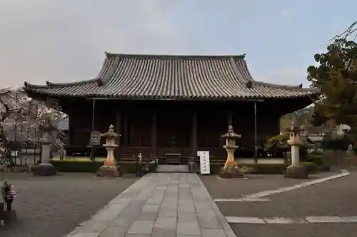 道成寺の本殿・本堂