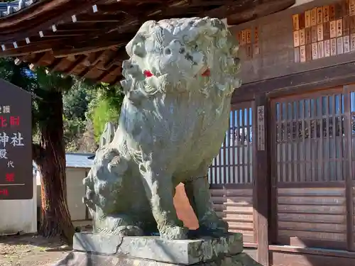 山梨岡神社の狛犬