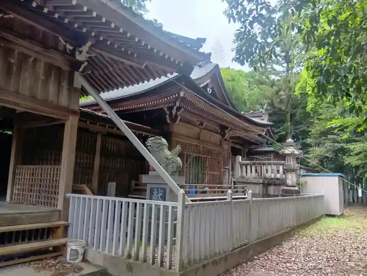 多賀神社の{uncategorized: "未分類", other: "その他", undefined: "問題あり", building: "その他建物", grave: "お墓", sacred_gate: "鳥居", guardian: "狛犬", statue: "像", buddha: "仏像", history: "歴史", nature: "自然", garden: "庭園", animal: "動物", pagoda: "塔", temizu: "手水舎", mountain_gate: "山門・神門", sanctuary: "本殿・本堂", subordinate: "末社・摂社", art: "芸術", scenery: "景色", jizo: "地蔵", ema: "絵馬", goshuin: "御朱印", omikuji: "おみくじ", items: "授与品その他", amulet: "お守り", goshuincho: "御朱印帳", eats: "食事", festival: "お祭り", votive_dance: "神楽", shichigosan: "七五三参", wedding: "結婚式", experience: "体験その他", initially: "初詣", around: "周辺", anti_infection: "感染症対策"}