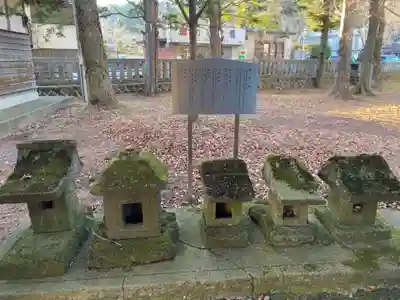 淺間神社（忍野八海）の末社・摂社