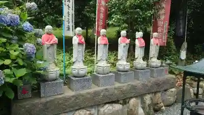 法泉寺の地蔵