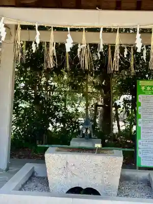 比佐豆知神社の{uncategorized: "未分類", other: "その他", undefined: "問題あり", building: "その他建物", grave: "お墓", sacred_gate: "鳥居", guardian: "狛犬", statue: "像", buddha: "仏像", history: "歴史", nature: "自然", garden: "庭園", animal: "動物", pagoda: "塔", temizu: "手水舎", mountain_gate: "山門・神門", sanctuary: "本殿・本堂", subordinate: "末社・摂社", art: "芸術", scenery: "景色", jizo: "地蔵", ema: "絵馬", goshuin: "御朱印", omikuji: "おみくじ", items: "授与品その他", amulet: "お守り", goshuincho: "御朱印帳", eats: "食事", festival: "お祭り", votive_dance: "神楽", shichigosan: "七五三参", wedding: "結婚式", experience: "体験その他", initially: "初詣", around: "周辺", anti_infection: "感染症対策"}