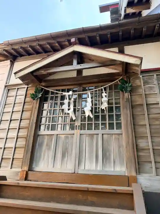 海神社の{uncategorized: "未分類", other: "その他", undefined: "問題あり", building: "その他建物", grave: "お墓", sacred_gate: "鳥居", guardian: "狛犬", statue: "像", buddha: "仏像", history: "歴史", nature: "自然", garden: "庭園", animal: "動物", pagoda: "塔", temizu: "手水舎", mountain_gate: "山門・神門", sanctuary: "本殿・本堂", subordinate: "末社・摂社", art: "芸術", scenery: "景色", jizo: "地蔵", ema: "絵馬", goshuin: "御朱印", omikuji: "おみくじ", items: "授与品その他", amulet: "お守り", goshuincho: "御朱印帳", eats: "食事", festival: "お祭り", votive_dance: "神楽", shichigosan: "七五三参", wedding: "結婚式", experience: "体験その他", initially: "初詣", around: "周辺", anti_infection: "感染症対策"}