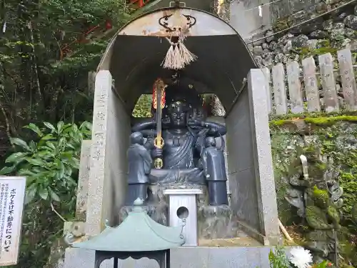 大本山七宝瀧寺(大阪府)