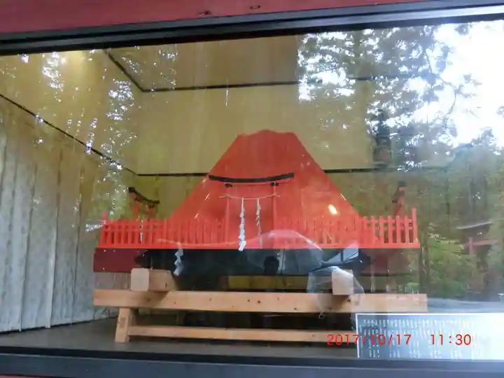 諏訪神社(北口本宮冨士浅間神社摂社)(山梨県)