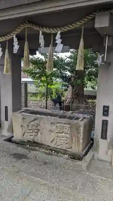 津田八幡神社の手水舎