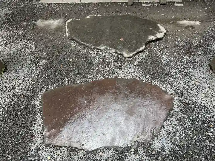 貴船神社奥宮の{uncategorized: "未分類", other: "その他", undefined: "問題あり", building: "その他建物", grave: "お墓", sacred_gate: "鳥居", guardian: "狛犬", statue: "像", buddha: "仏像", history: "歴史", nature: "自然", garden: "庭園", animal: "動物", pagoda: "塔", temizu: "手水舎", mountain_gate: "山門・神門", sanctuary: "本殿・本堂", subordinate: "末社・摂社", art: "芸術", scenery: "景色", jizo: "地蔵", ema: "絵馬", goshuin: "御朱印", omikuji: "おみくじ", items: "授与品その他", amulet: "お守り", goshuincho: "御朱印帳", eats: "食事", festival: "お祭り", votive_dance: "神楽", shichigosan: "七五三参", wedding: "結婚式", experience: "体験その他", initially: "初詣", around: "周辺", anti_infection: "感染症対策"}