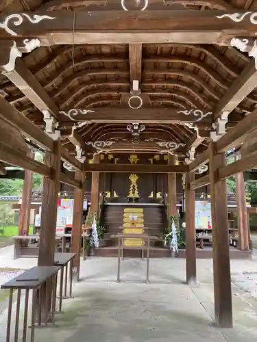 梅宮大社の本殿・本堂