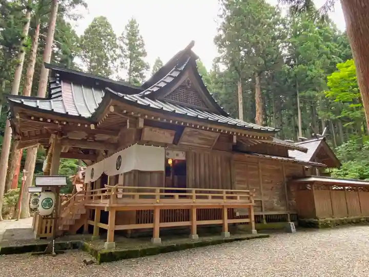 御岩神社の本殿・本堂