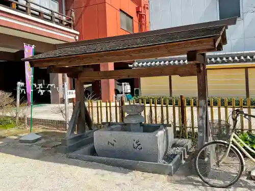 東長寺の手水舎
