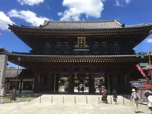 川崎大師（平間寺）の山門