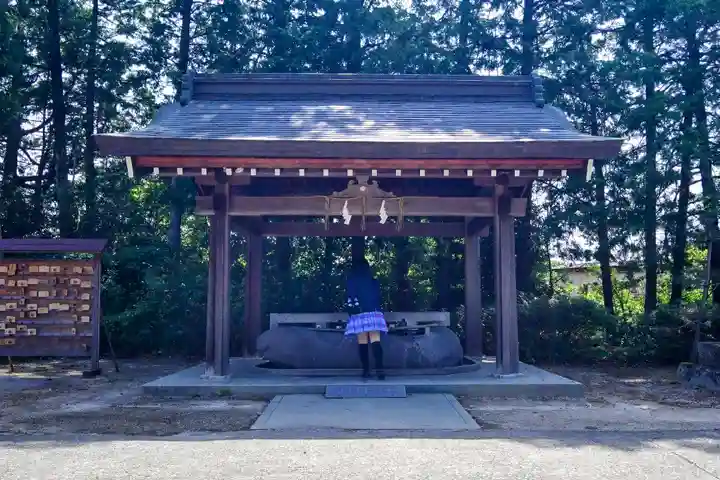 大神山神社本宮の手水舎