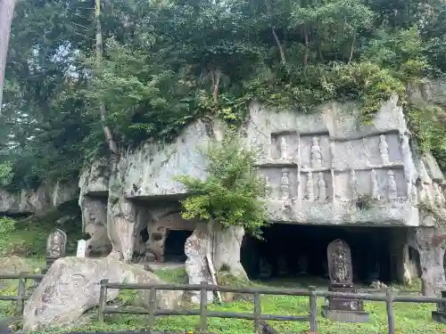 瑞巌寺の{uncategorized: "未分類", other: "その他", undefined: "問題あり", building: "その他建物", grave: "お墓", sacred_gate: "鳥居", guardian: "狛犬", statue: "像", buddha: "仏像", history: "歴史", nature: "自然", garden: "庭園", animal: "動物", pagoda: "塔", temizu: "手水舎", mountain_gate: "山門・神門", sanctuary: "本殿・本堂", subordinate: "末社・摂社", art: "芸術", scenery: "景色", jizo: "地蔵", ema: "絵馬", goshuin: "御朱印", omikuji: "おみくじ", items: "授与品その他", amulet: "お守り", goshuincho: "御朱印帳", eats: "食事", festival: "お祭り", votive_dance: "神楽", shichigosan: "七五三参", wedding: "結婚式", experience: "体験その他", initially: "初詣", around: "周辺", anti_infection: "感染症対策"}