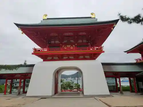 赤間神宮の山門・神門
